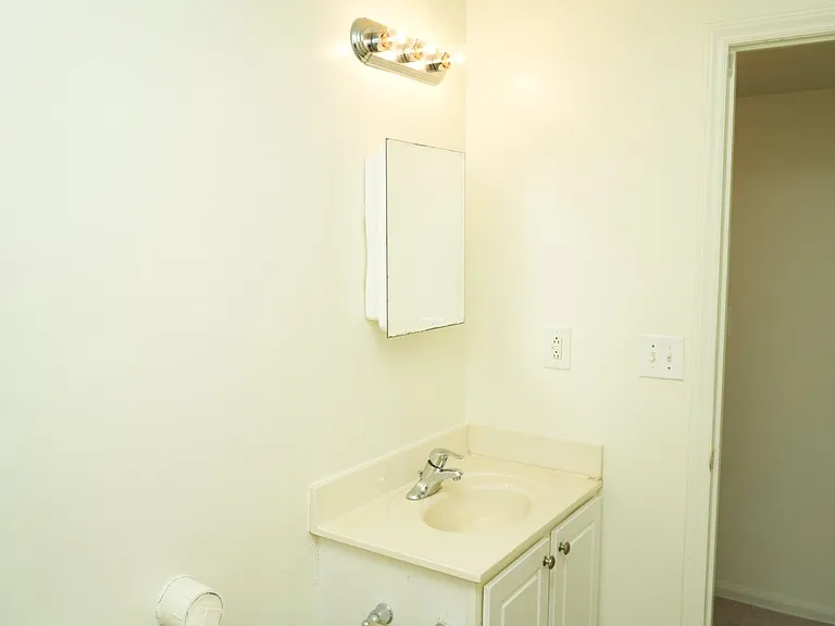 Gardenwood Apartments — Photo 39