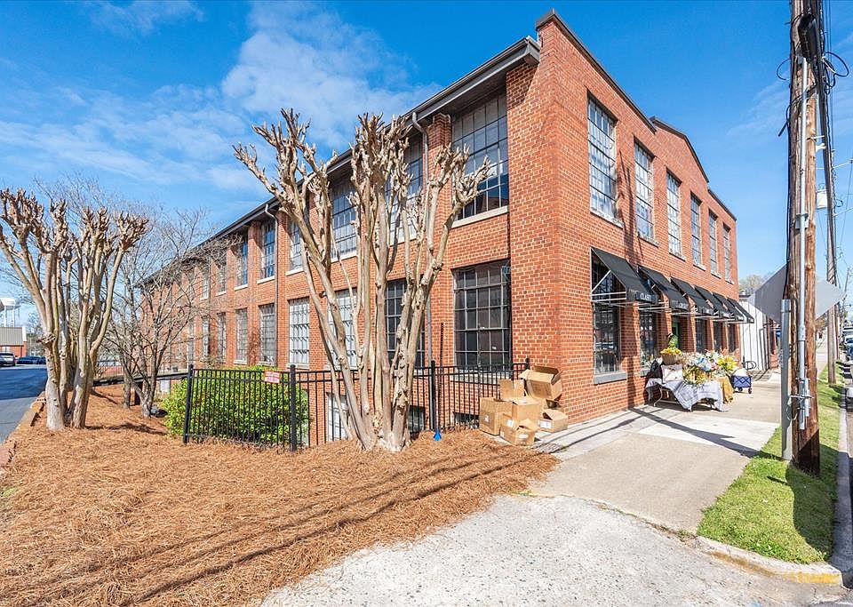 1st image of 301 Bradley St APT A305