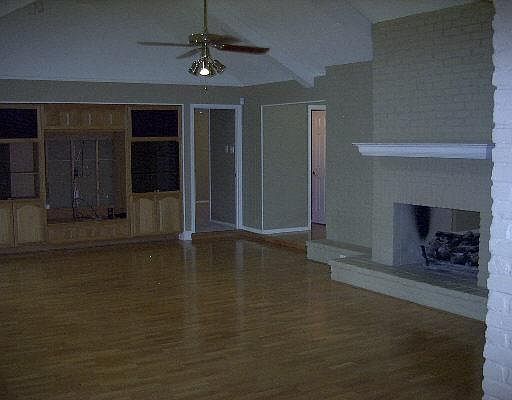 5th image of 3102 GOLDSBORO DR