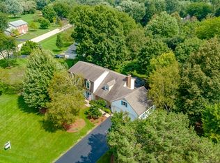 18 Darlington Dr, Hawthorn Woods, IL