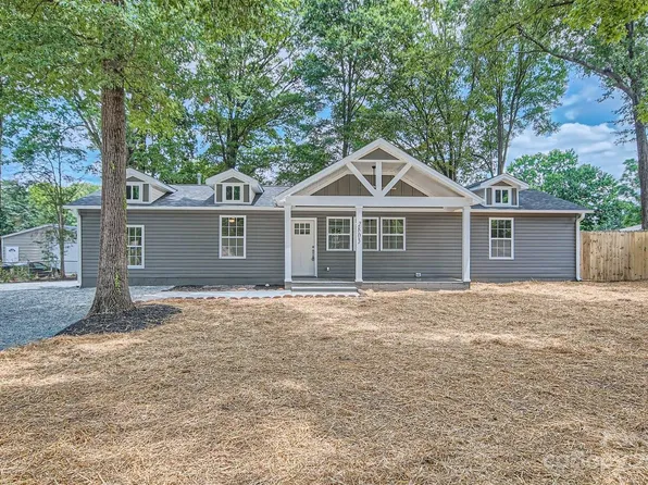 2805 Yahtzee Ln, Charlotte, NC 28208