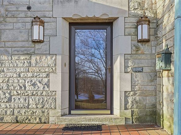 5th image of 4430 Brownsville Rd