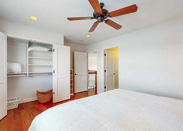 1951 Island View Dr — Photo 47