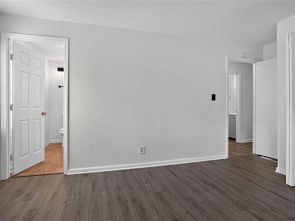 5th image of 862 Slaton St
