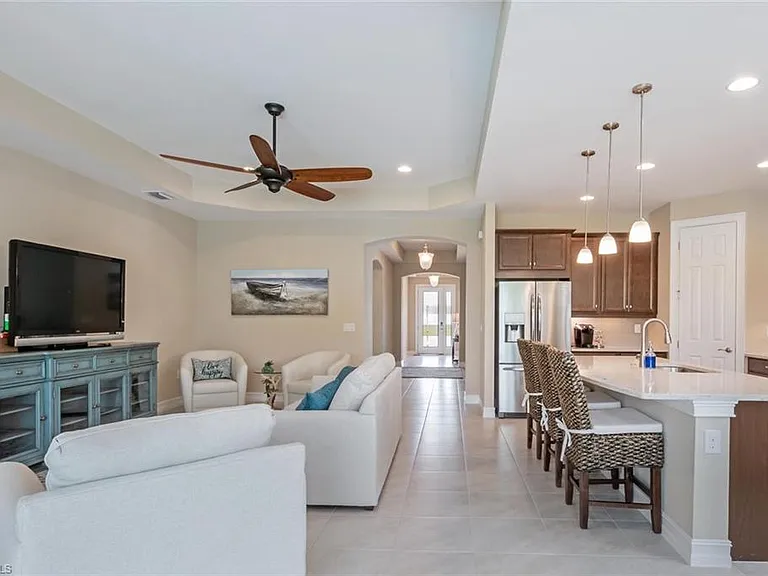 14586 Tropical Dr — Photo 5