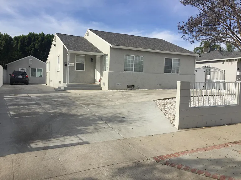 6433 Gentry Ave — Photo 6