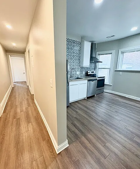 104 E Dayton St #2 — Photo 17