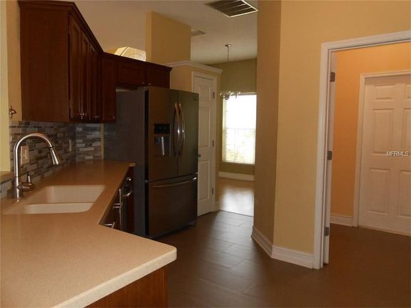 4th image of 2064 Tiptree Cir