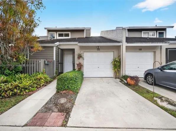 616 Woodgate Ln #D, Fort Lauderdale, FL 33326