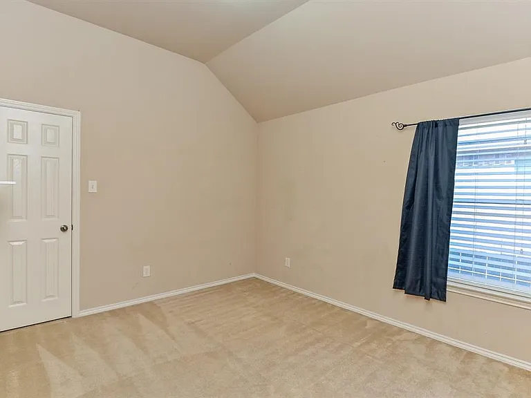2106 Castle Gardens Ln — Photo 28