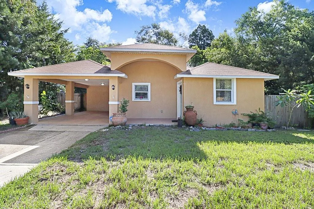 3 bed, 2.0 bath, 1377 sqft, $2,375 — Photo 2