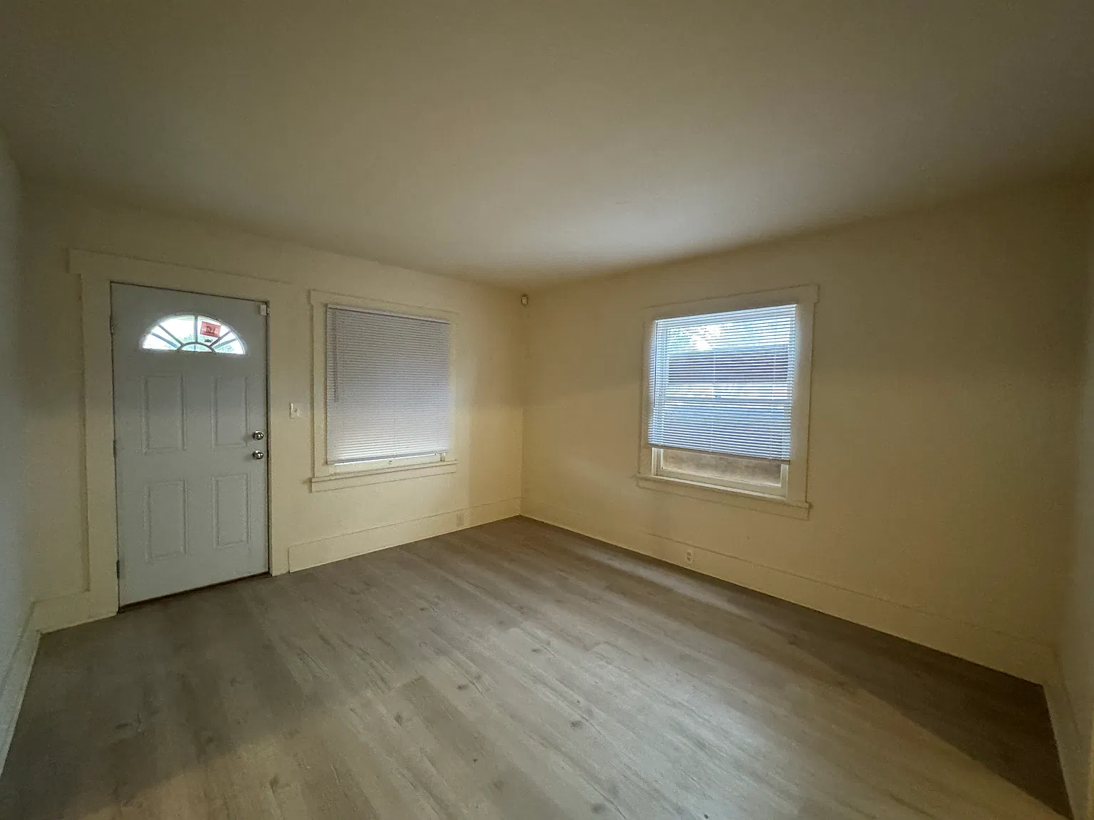 2 bed, 816 sqft, $1,750 — Photo 2