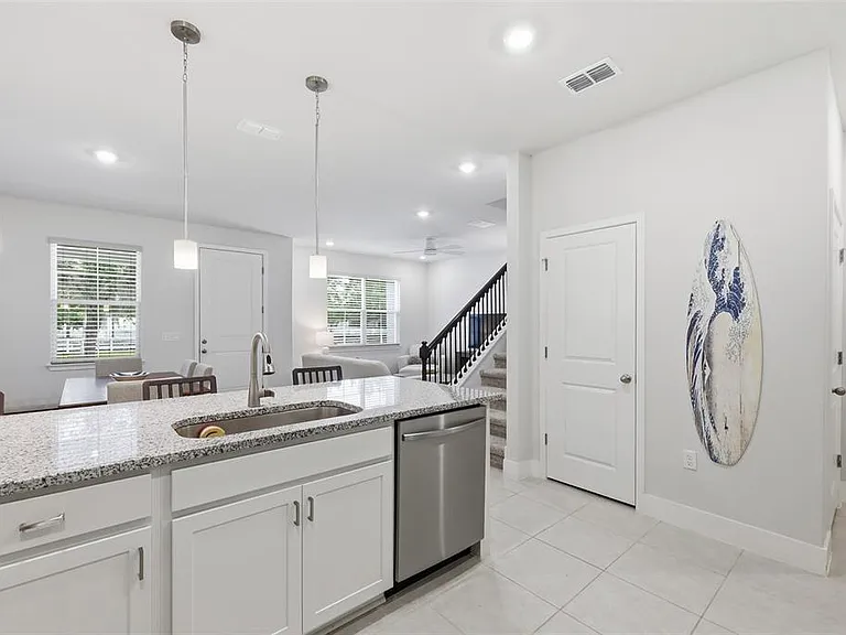 6917 Five Oaks Dr — Photo 12