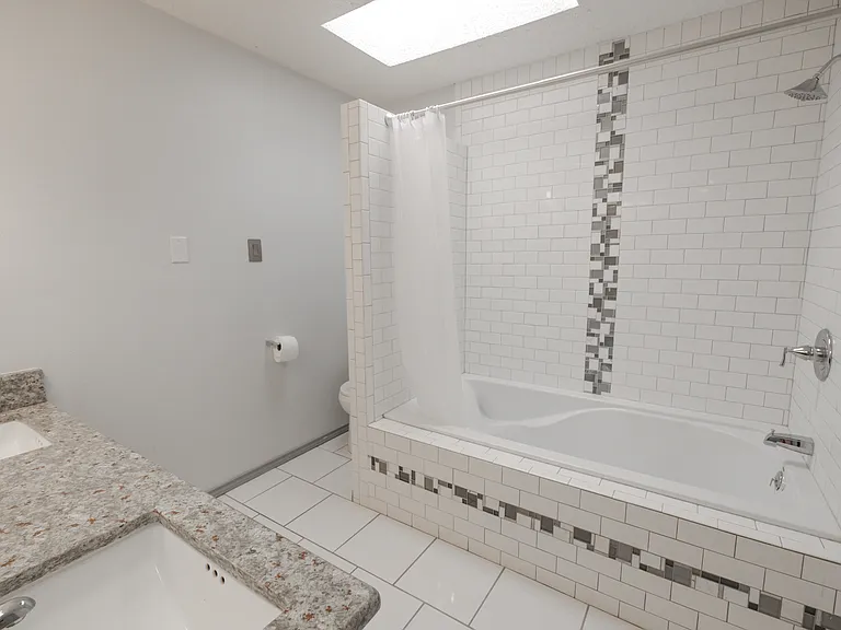 3636 Dexter Ave #3638 — Photo 9