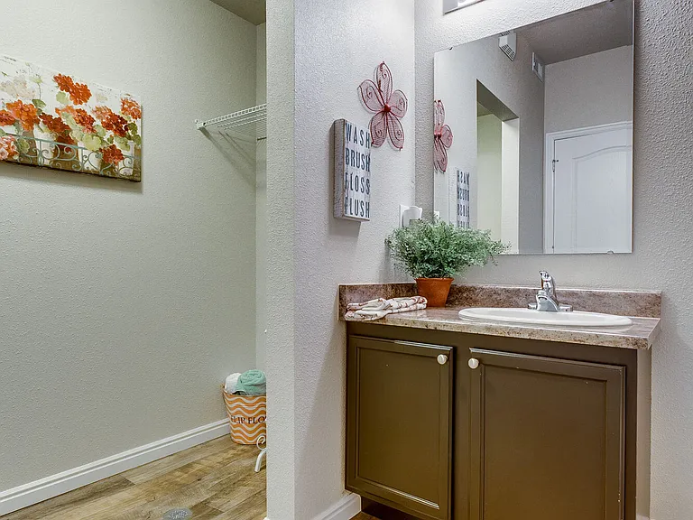 The Regency at River Valley — Photo 9