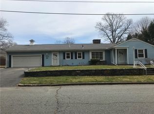 170 Alexander McGregor Rd, Pawtucket, RI 02861