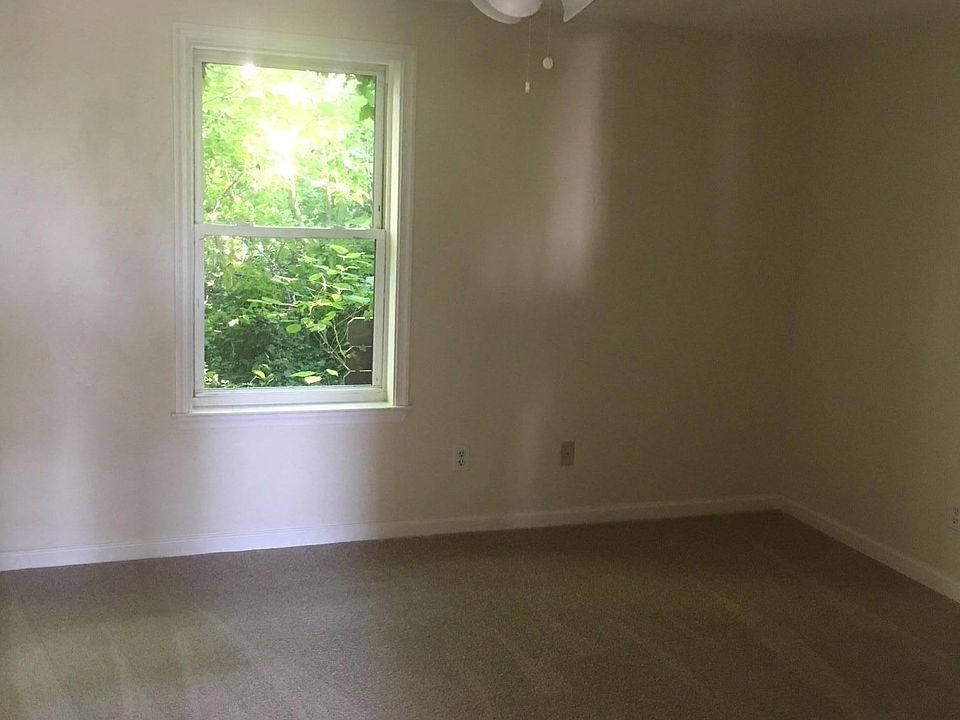 2nd image of 1827 Kingston Ave #B