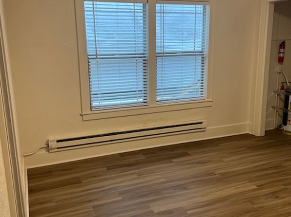 1237 Commerce Ave APT 4