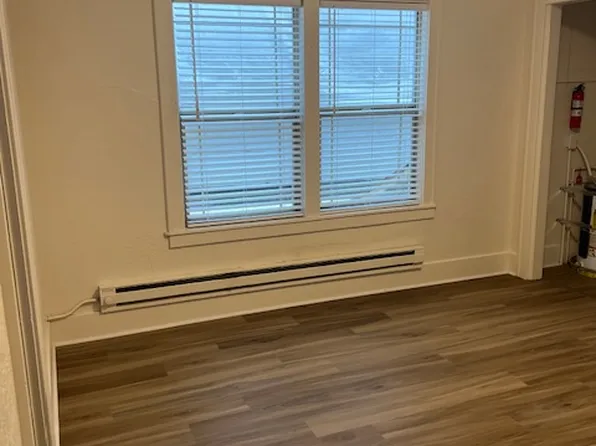 1237 Commerce Ave APT 4, Longview, WA 98632