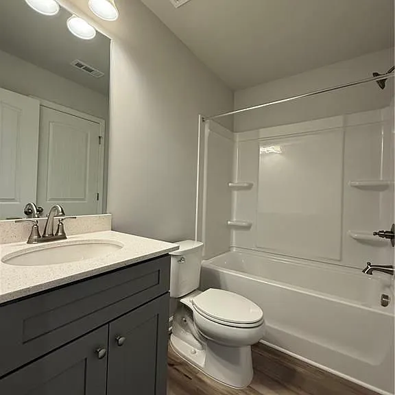 3203 Bateman Dr — Photo 2