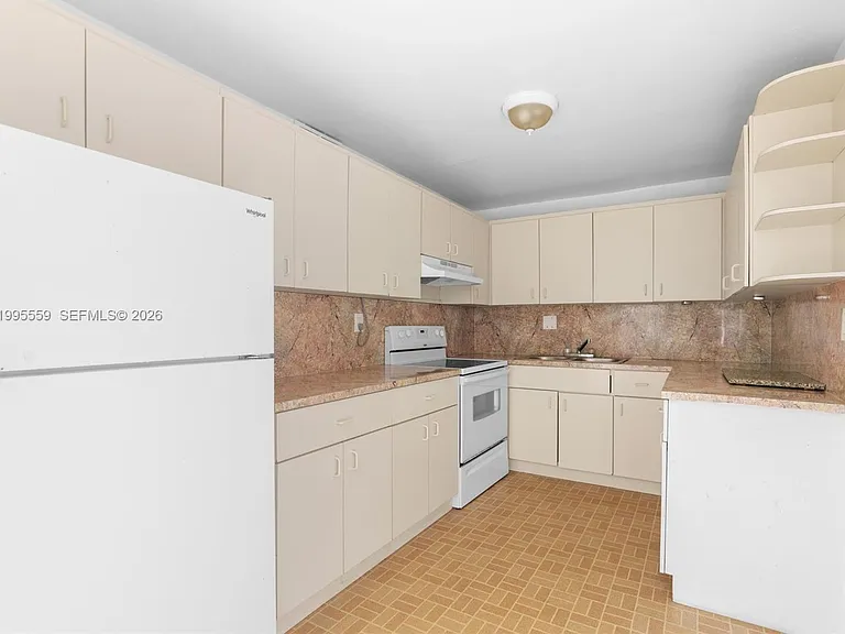 14250 SW 62nd St #402 — Photo 10