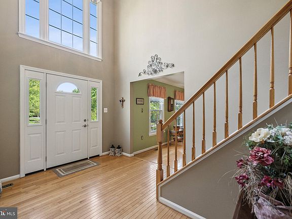 5th image of 6089 Thrave Ln