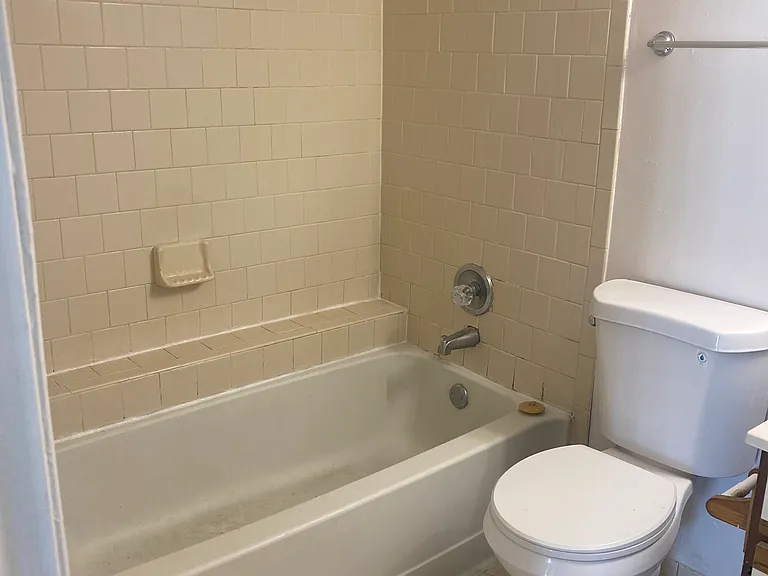 3500 Irvington Ct — Photo 7