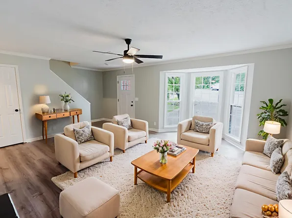 822 Kinsington Dr, Nashville, TN 37216