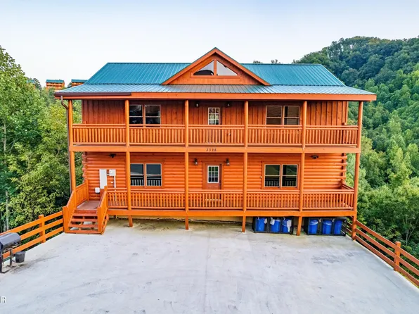 3328 Smoky Ridge Way, Sevierville, TN 37862