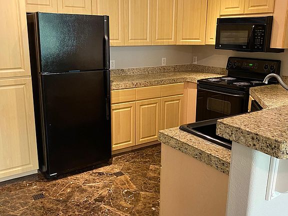 3rd image of 5303 N 7th St Unit 201