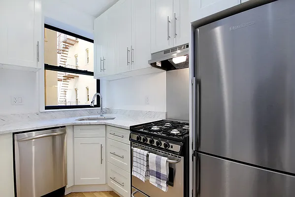 Rented by Corcoran | media 14