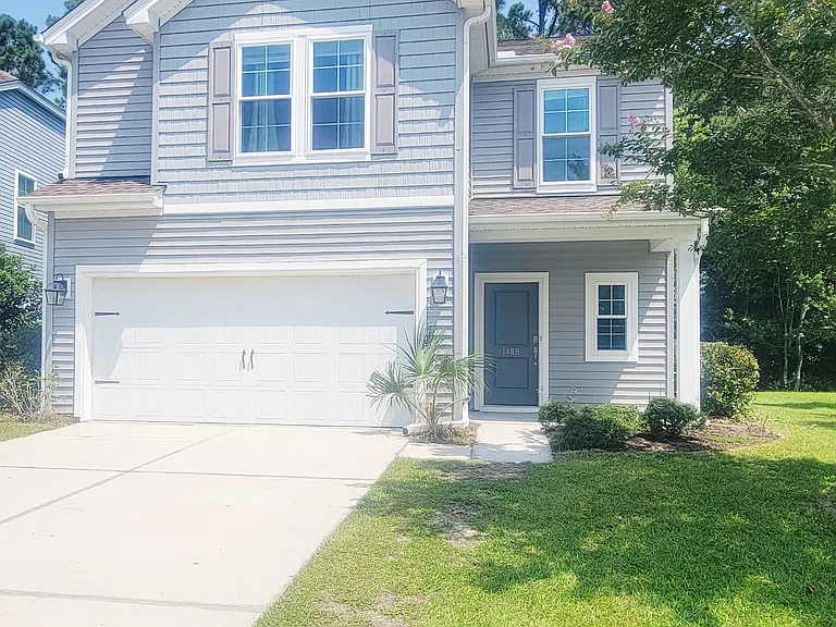 1489 Oldenburg Dr — Photo 1