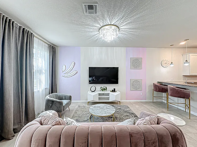 1240 Eucalyptus Dr — Photo 4