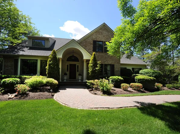 273 Joshua Ln, Wyckoff, NJ 07481
