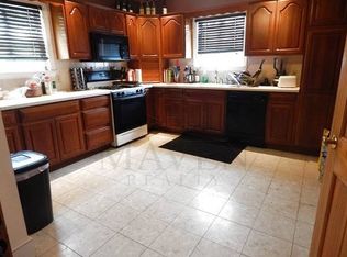 36 Merriam St #2, Somerville, MA 02143