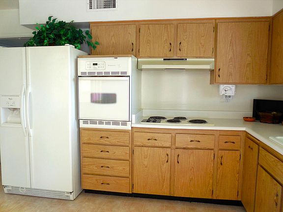 3rd image of 10815 W Tropicana Cir