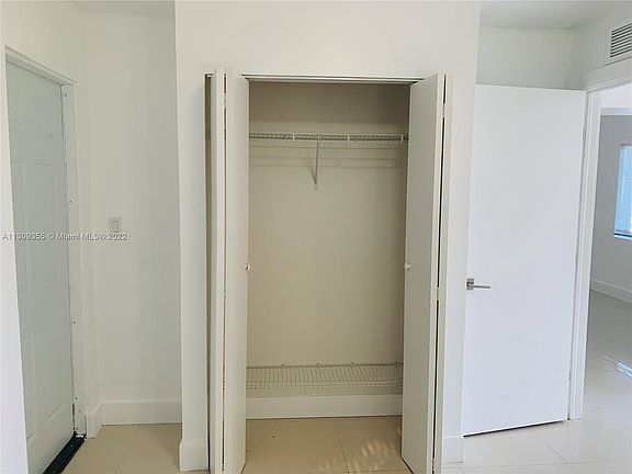 5th image of 12840 NE 6th Ave APT 5