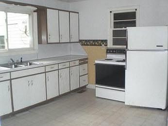 2nd image of 327 Walker St