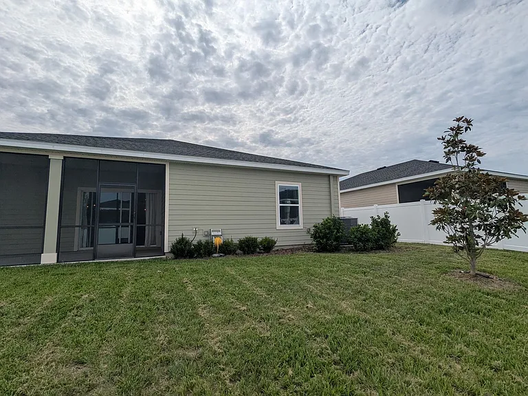 12568 NW 138th Dr — Photo 73