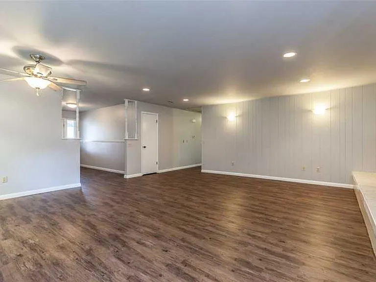 1409 SE South St — Photo 4