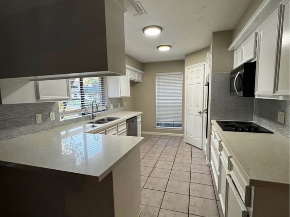 14714 Charlmont Dr