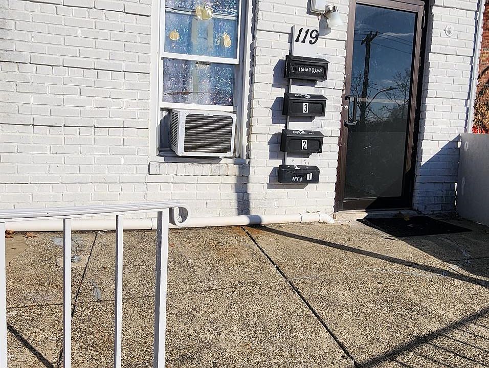 1st image of 119 Wakefield Ave APT 3