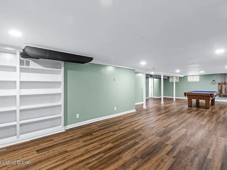 519 Leyton Ave — Photo 27