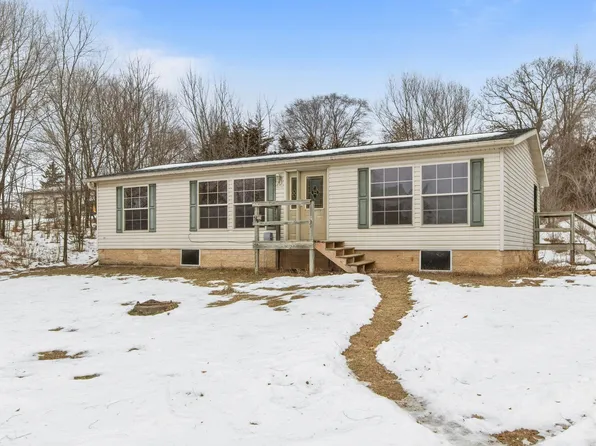 W5492 Bend Rd, Princeton, WI 54968