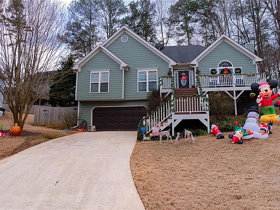 2nd image of 515 Silver Maple Ln