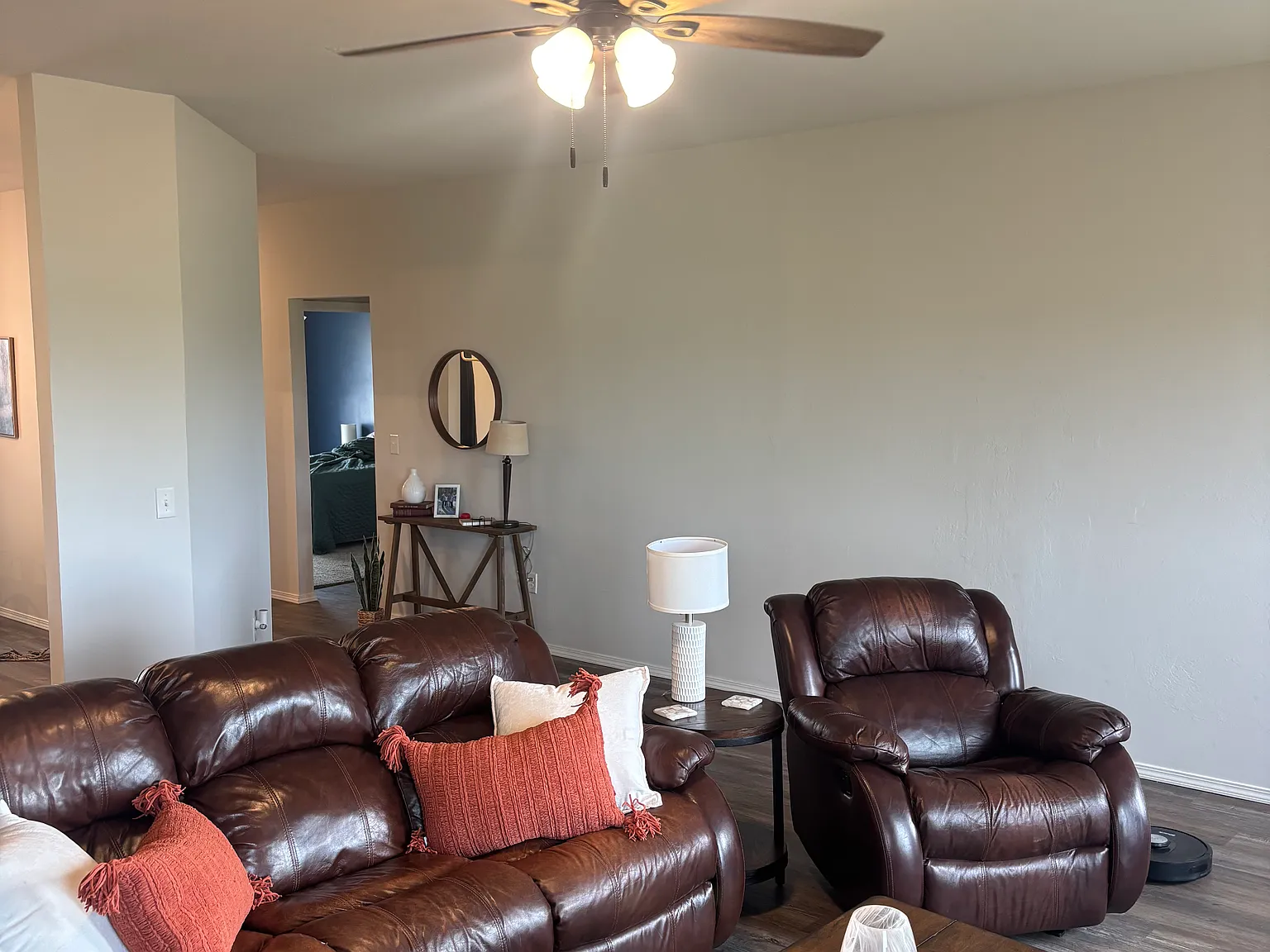 3 bed, 1716 sqft, $2,050 — Photo 4