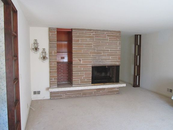 3rd image of 1228 Franklin Ave