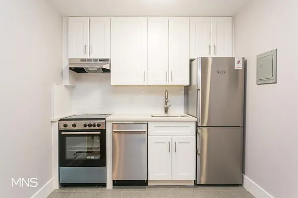 Rented by MNS Marketing | media 17