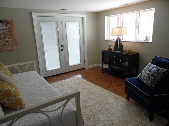 4th image of 169 Smith St
