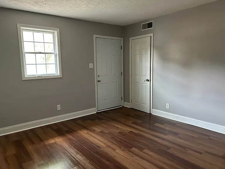4622 Silverleaf Dr — Photo 3